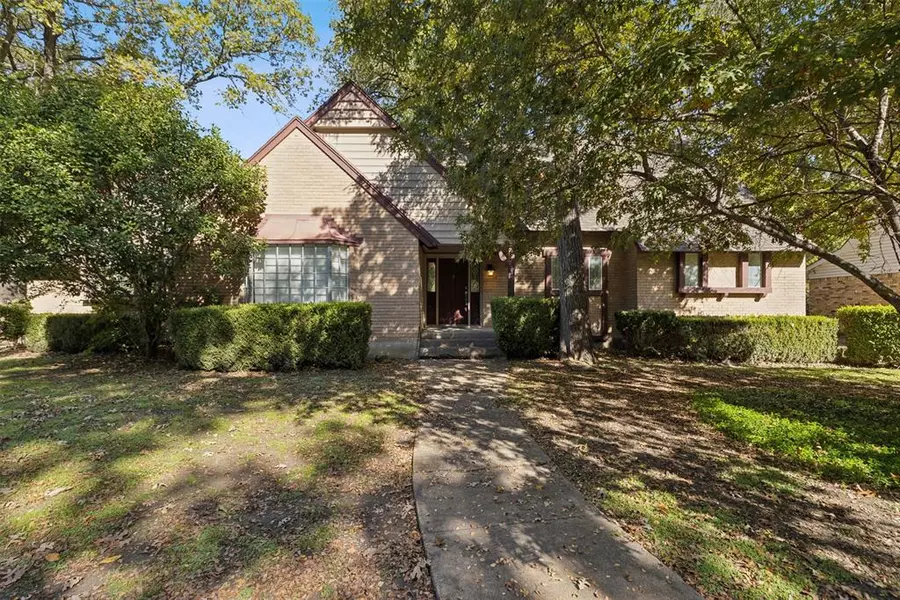 2319 Elderoaks Lane, Dallas, TX 75232