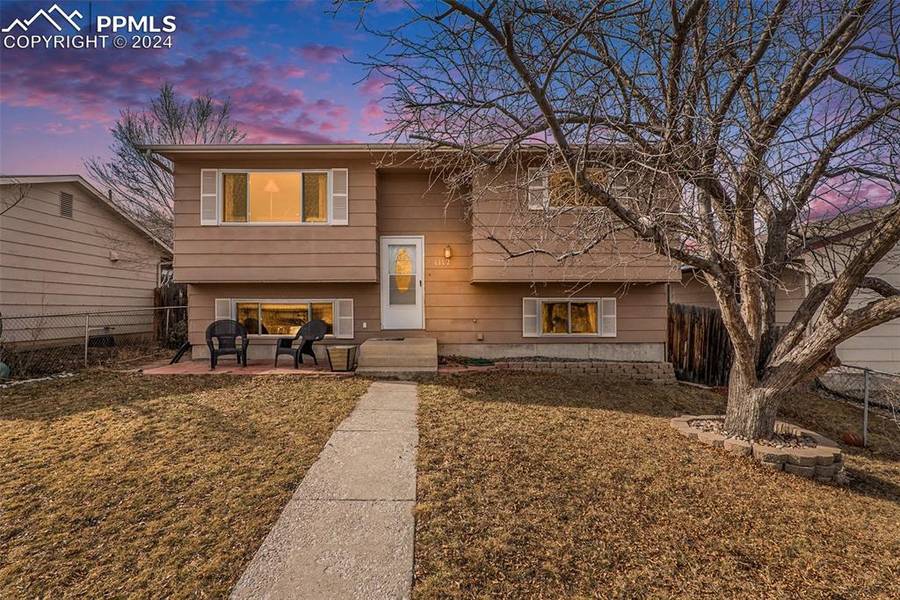 1112 Arch ST, Colorado Springs, CO 80904