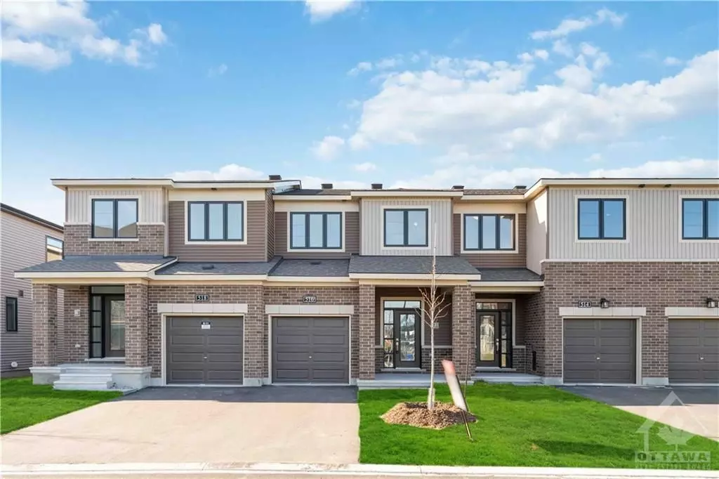 Barrhaven, ON K2J 7C9,516 BUNDORAN PL