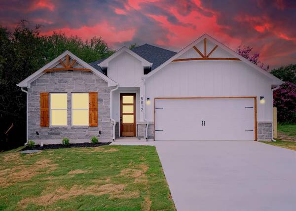 5812 Black Pine Circle, Granbury, TX 76048