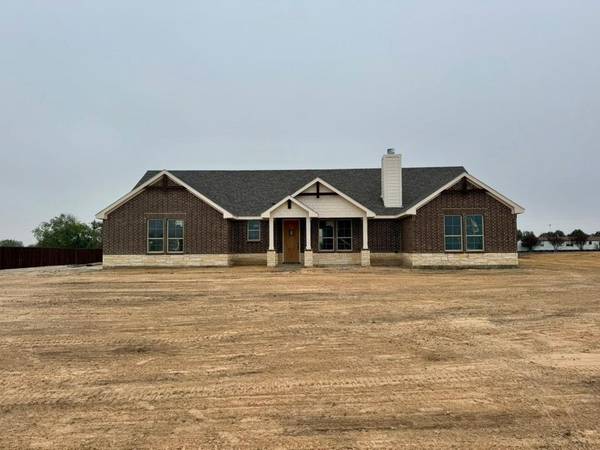 2 Ina Road, Tom Bean, TX 75489