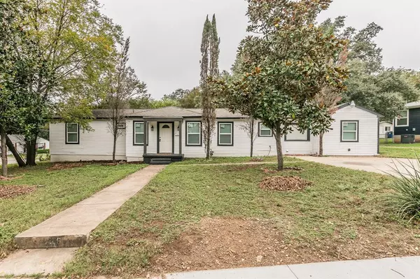 2806 W 8th Street, Dallas, TX 75211