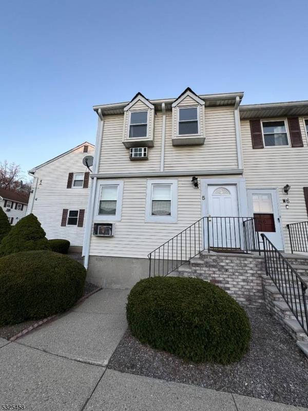 322 Richard Mine Apt M5, Rockaway Twp., NJ 07885