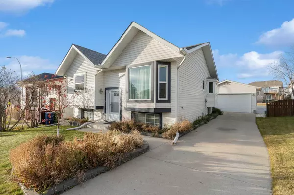 147 Elizabeth WAY Southeast, Airdrie, AB T2B 2H5