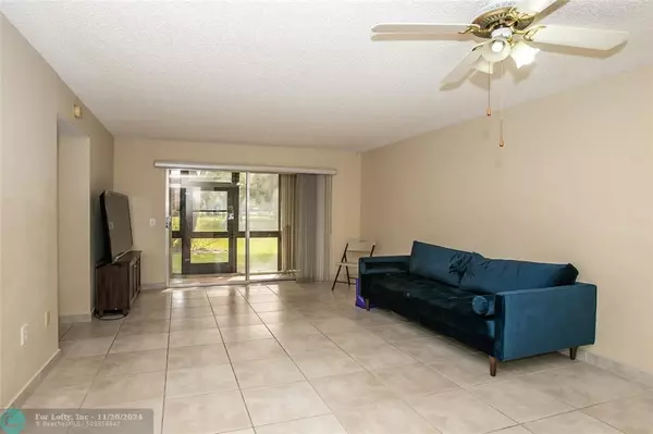 Hollywood, FL 33027,12750 SW 15th St  #110