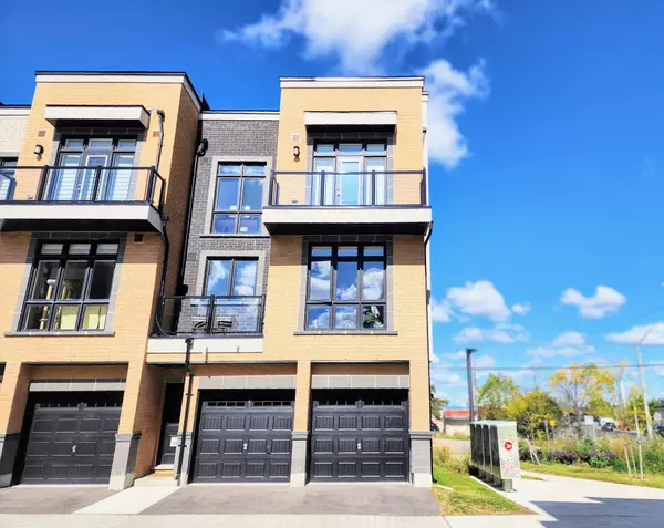 1 Bond CRES #3, Richmond Hill, ON L4E 1J4