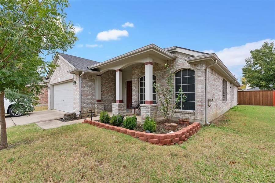 3260 Yeltes, Grand Prairie, TX 75054