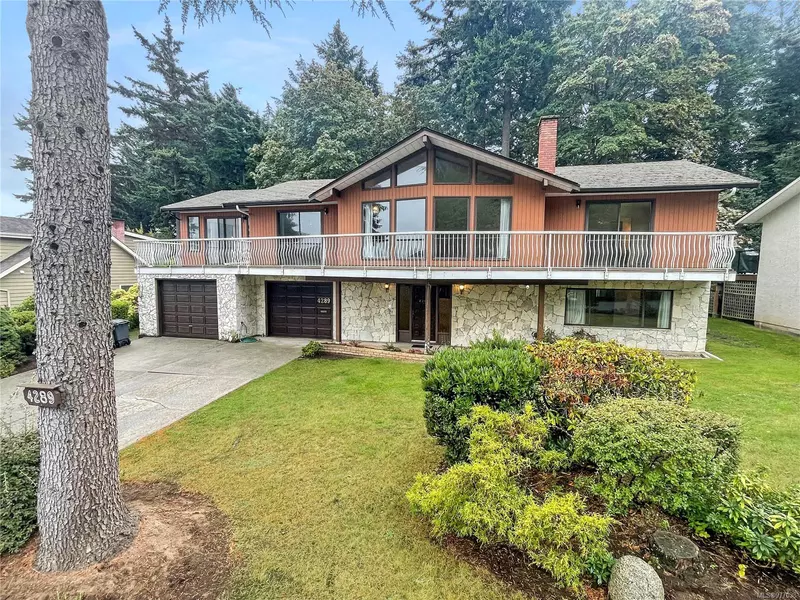 4289 Houlihan Pl, Saanich, BC V8N 3T2