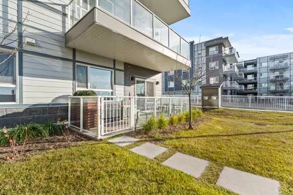 80 Carrington PLZ NW #116, Calgary, AB T3P 1X6