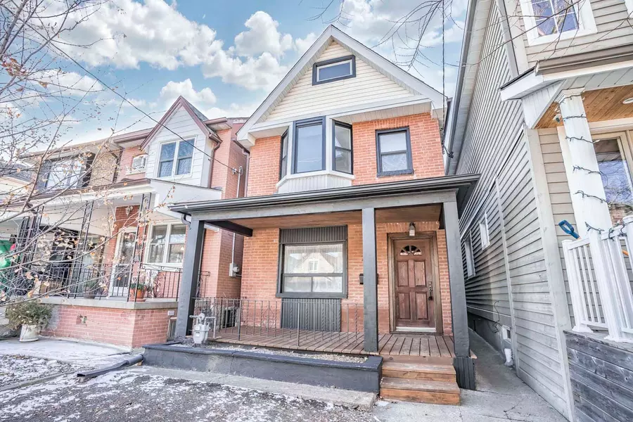 226 Harvie AVE #Main, Toronto W03, ON M6E 4K6