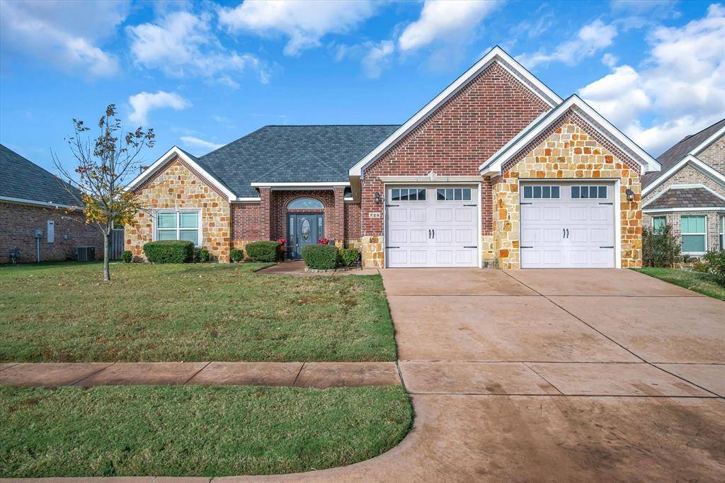 Lindale, TX 75771,725 White Bear Trail