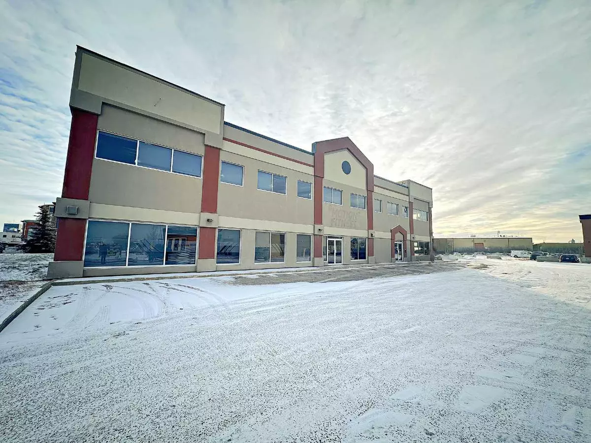 Grande Prairie, AB T8V 8E6,10629 West Side DR