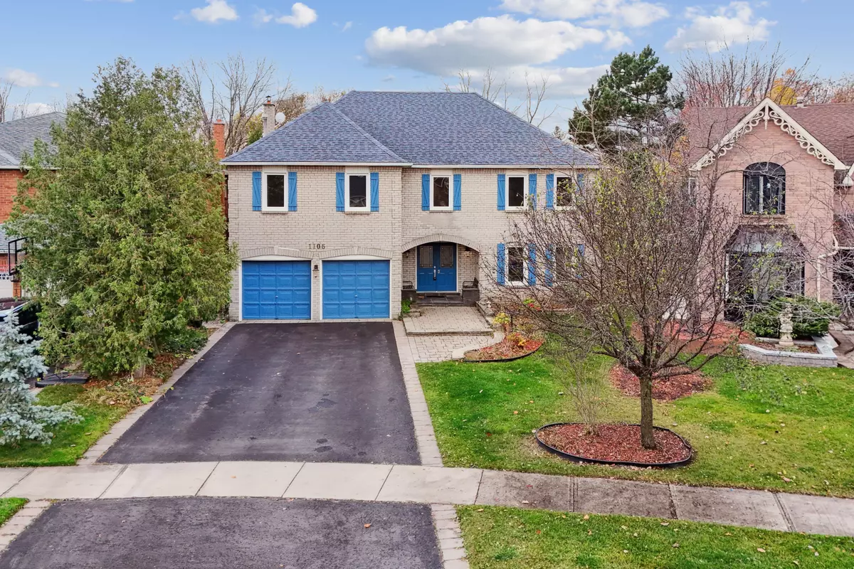 Oakville, ON L6M 2K3,1106 Fieldstone CIR