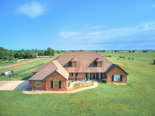 2900 Big Sky Circle, Yukon, OK 73099