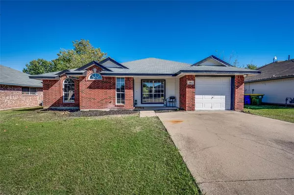 206 Meadow Ridge Drive, Venus, TX 76084