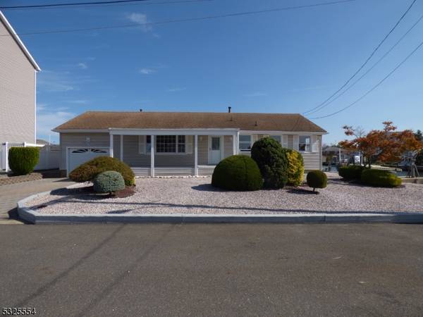 589 Vision Ave, Toms River Township, NJ 08753