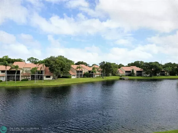 Boca Raton, FL 33486,5771 Coach House Cir  #E