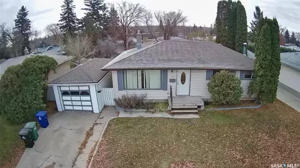 12 John East AVENUE, Saskatoon, SK S7L 3S4