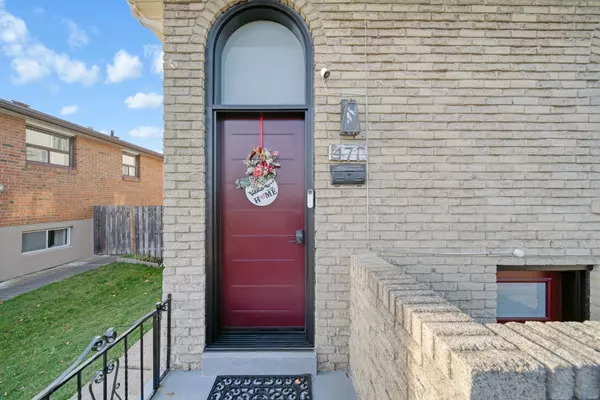 Mississauga, ON L5B 2L5,471 Appledore CRES