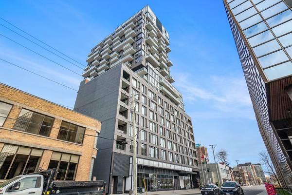 203 Catherine ST #1805, Ottawa Centre, ON K2P 1J5