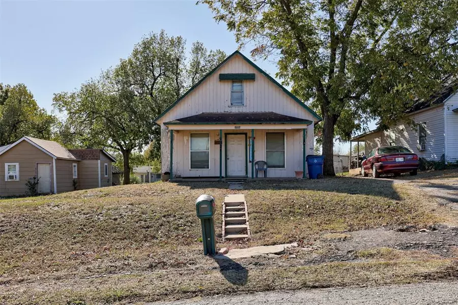 1321 W Washington Avenue, Guthrie, OK 73044