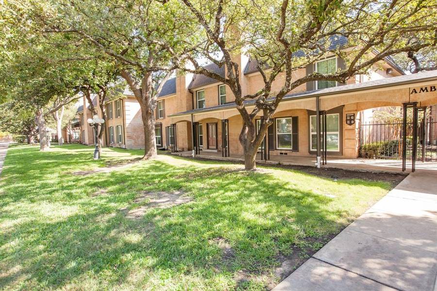 7830 Meadow Park Drive #208, Dallas, TX 75230