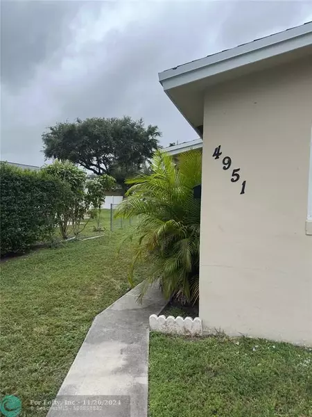 4951 SW 28th Ter  #2, Fort Lauderdale, FL 33312