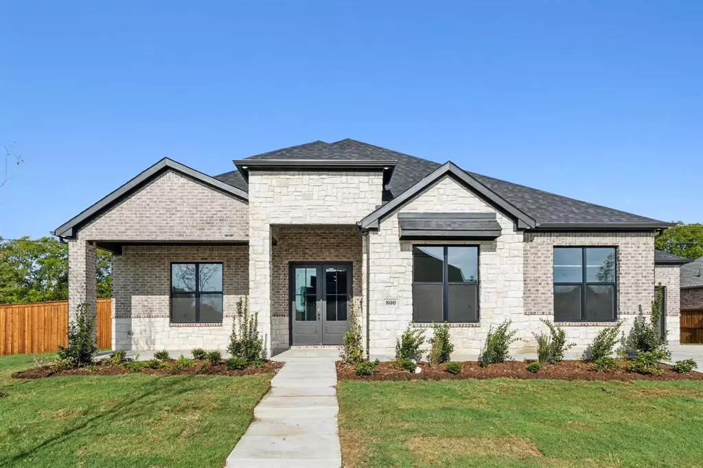 Van Alstyne, TX 75495,800 Abbey Road