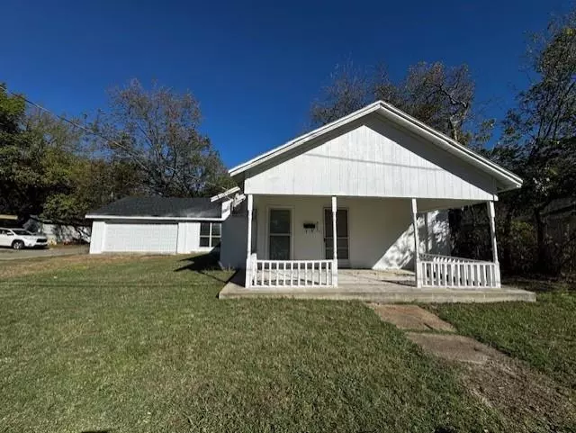 Bonham, TX 75418,803 E 8th Street