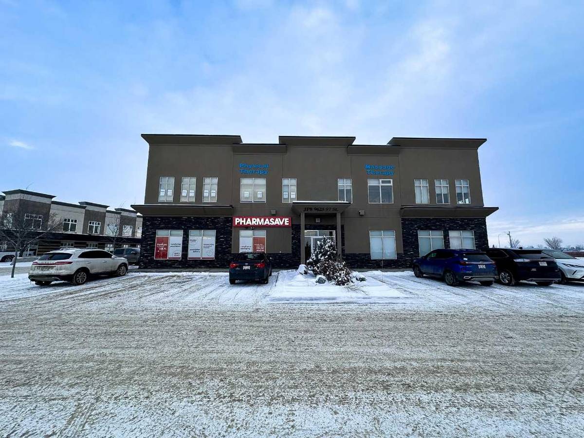 Grande Prairie, AB T8V 8B9,9625 97 ST #201