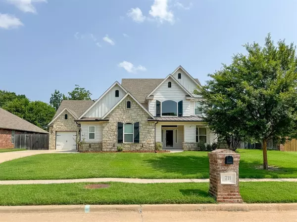 711 Lakewood Drive, Norman, OK 73072