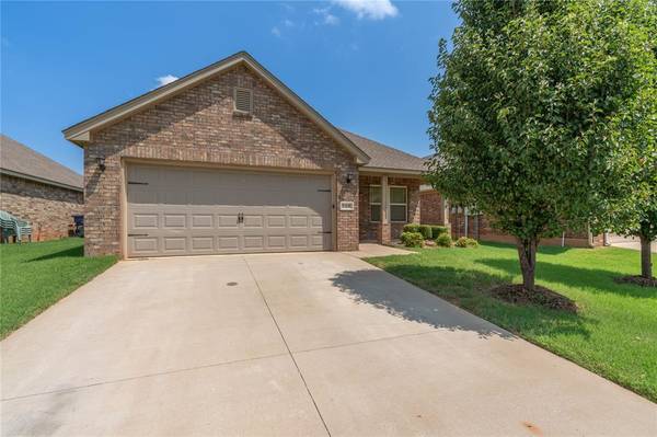 725 Christian Lane, Yukon, OK 73099