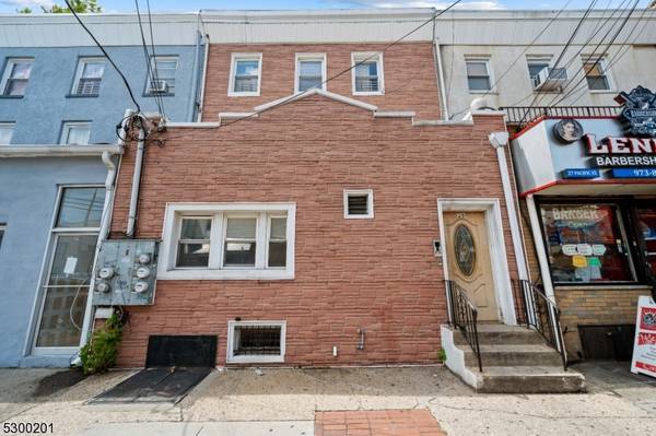 29 Pacific St #1, Newark City, NJ 07105