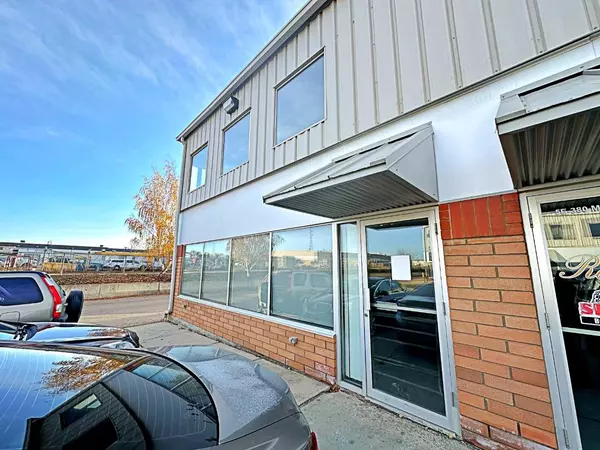 Fort Mcmurray, AB T9H 4C4,380 MacKenzie BLVD #6E