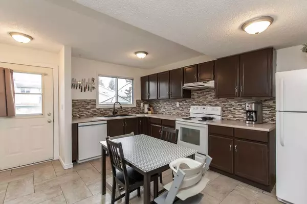 Red Deer, AB T4R 1W6,46 Mcblane Close