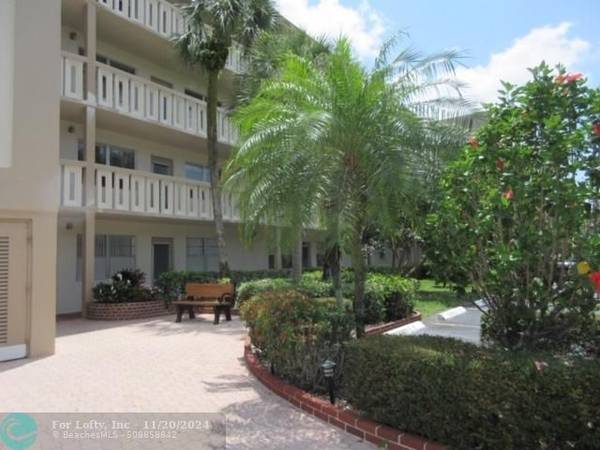 Coconut Creek, FL 33066,1905 Bermuda Cir  #J2