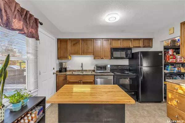 Saskatoon, SK S7M 1J7,210 Camponi PLACE #12