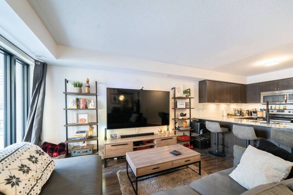 132 Widdicombe Hill BLVD #306, Toronto W09, ON M9R 0A6