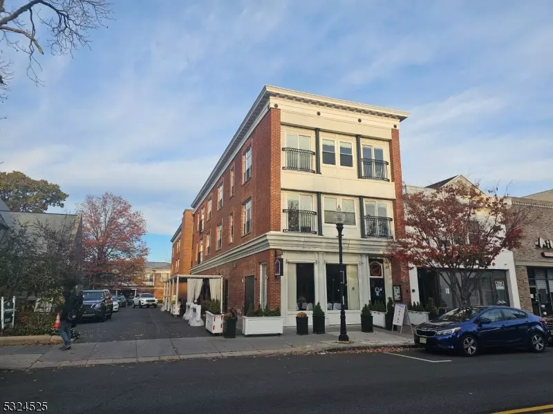 50 South St #303, Morristown Town, NJ 07960