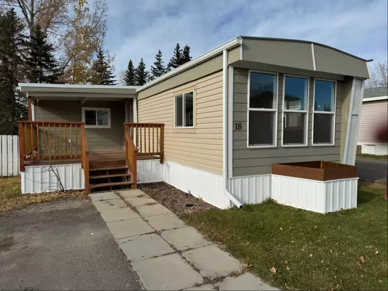 5800 46 ST #18, Olds, AB T4H 1G7