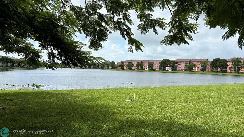 13800 SW 5th Ct  #102 M, Pembroke Pines, FL 33027