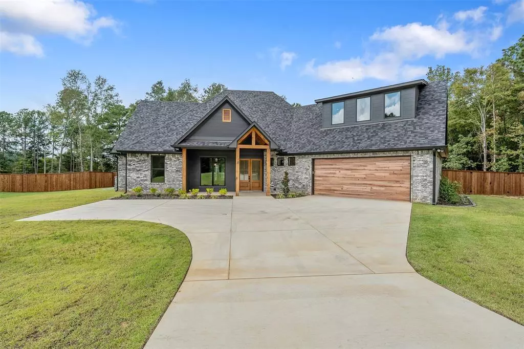 Longview, TX 75602,135 Thorn Briar Trail