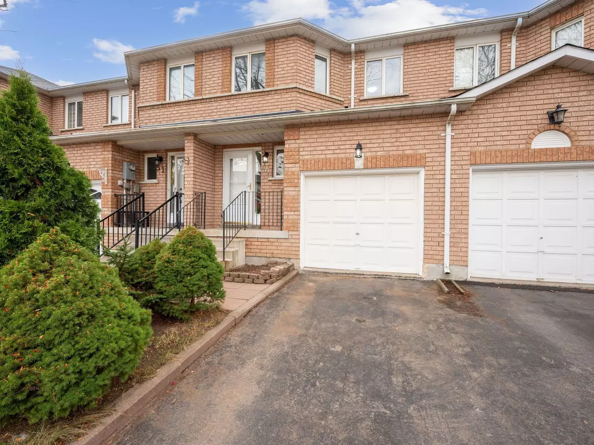 Brampton, ON L7A 1G5,200 Cresthaven RD #49