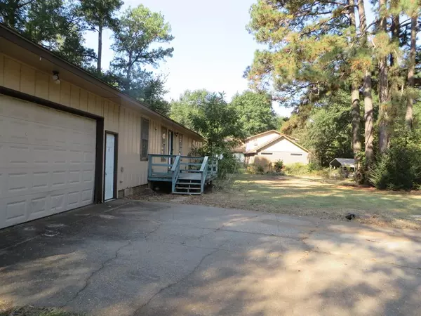 Shreveport, LA 71107,4952 Old Mooringsport Road