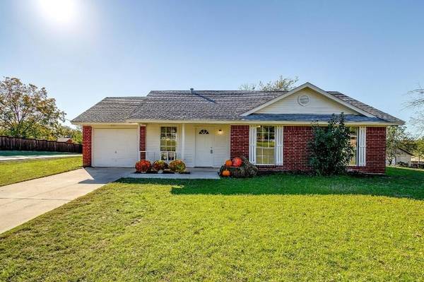 728 E 3rd Street, Springtown, TX 76082