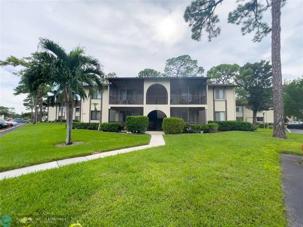 322 Knotty Pine Cir  #A1, Greenacres, FL 33463