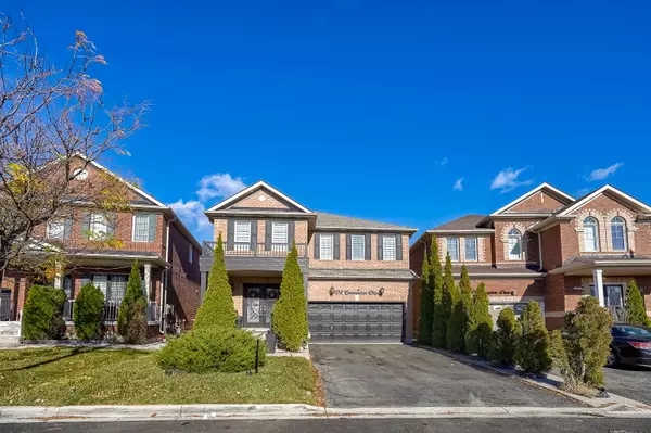 102 Commodore DR N, Brampton, ON L6X 0T4