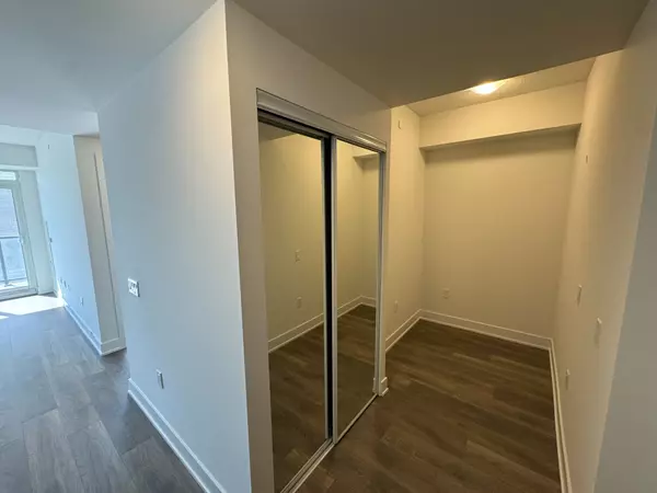 Mississauga, ON L5A 4L4,202 Burnhamthrope RD E #1103W