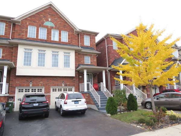 34 Betty Nagle ST, Toronto W05, ON M9M 0E2