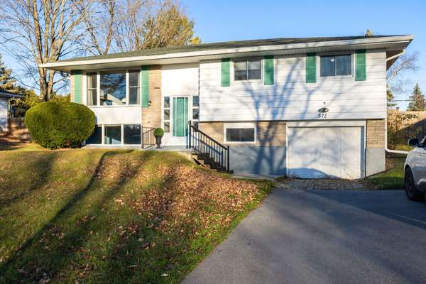 572 Whites RD, Quinte West, ON K8V 5P8